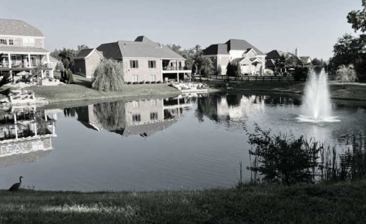 photo of carriage Hill Pond